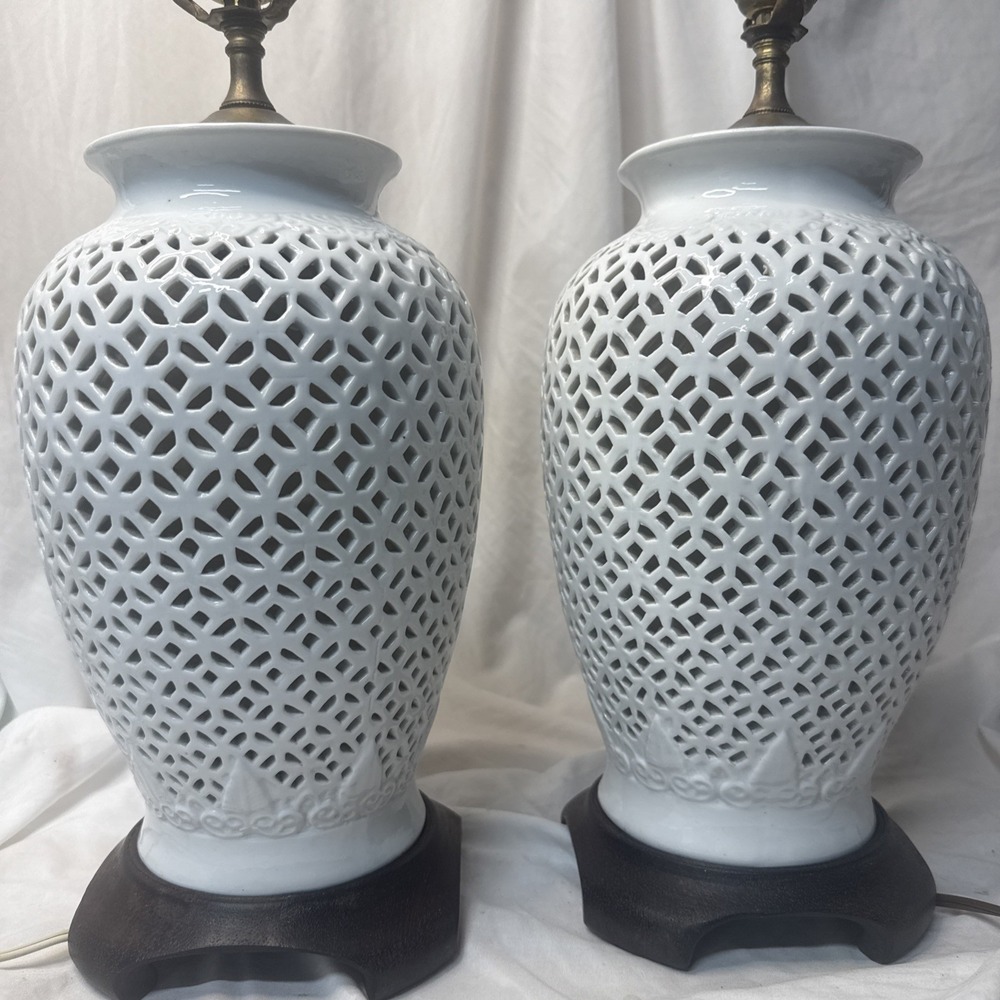 2 VTG Toyo Blanc de Chine Lamp Dual Light MCM Reticulated Ginger Jar Hollywood